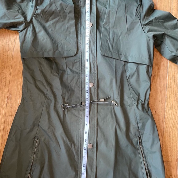 NWT Military Green YOKI raincoat - Picture 10 of 12